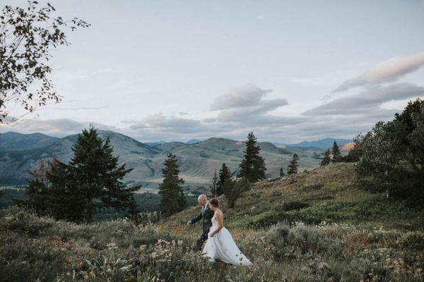 We're Overwhelmed by This Wedding Ceremony Overlooking the North Cascades Hartman Outdoor Photography-34