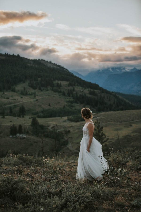 We're Overwhelmed by This Wedding Ceremony Overlooking the North Cascades Hartman Outdoor Photography-37