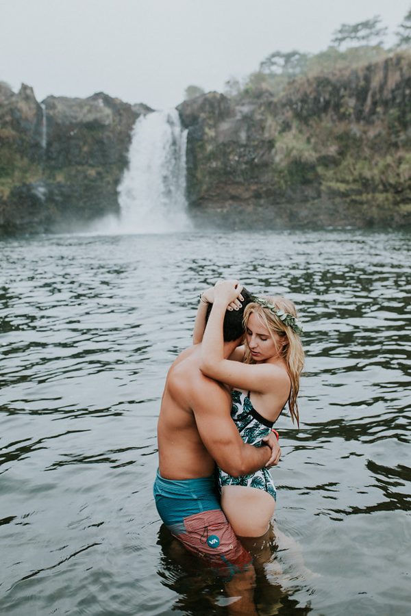 These Cuties Took a Dip in a Waterfall for Their Hawaii Engagement Photos