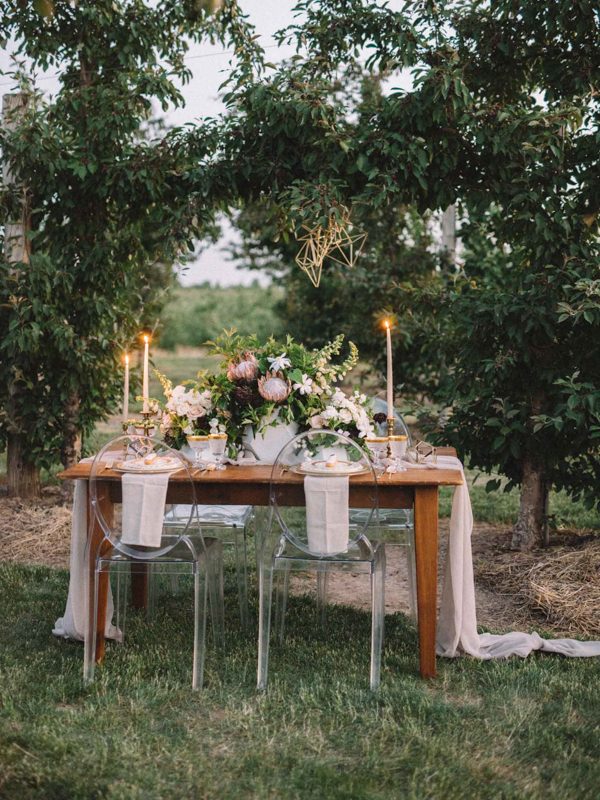 find-your-geometric-wedding-inspiration-in-this-candlelit-elopement-24