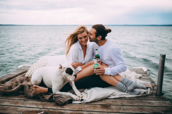 from-the-cabin-to-the-dock-this-pigeon-lake-engagement-is-both-cozy-and-hot-3