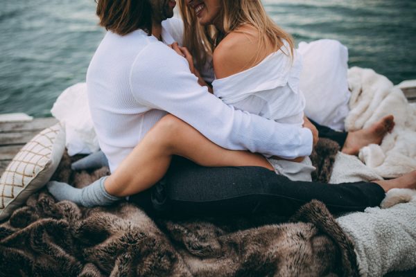 from-the-cabin-to-the-dock-this-pigeon-lake-engagement-is-both-cozy-and-hot-9