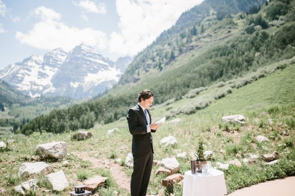 this-maroon-bells-ampitheater-wedding-proves-that-intimate-affairs-can-be-totally-epic-32