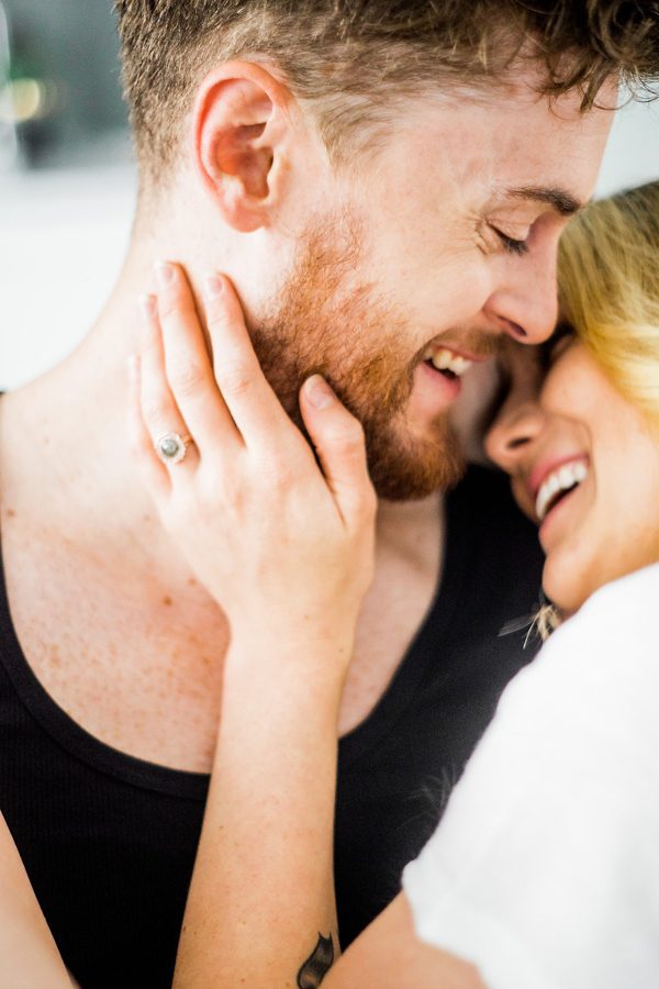 this-nashville-musician-and-his-sweetheart-got-comfy-for-a-photo-shoot-at-home-7