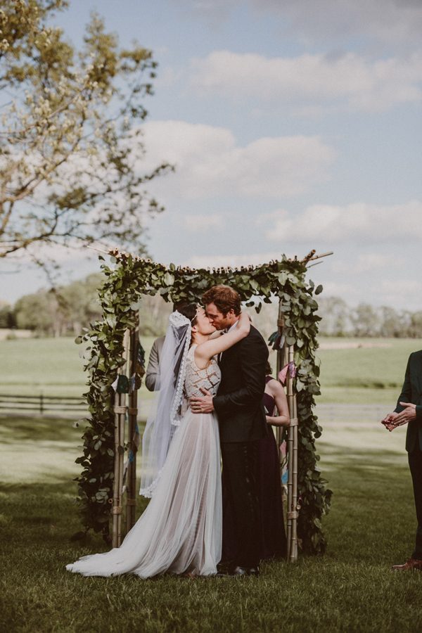 this-ohio-wedding-proves-that-combining-your-favorite-things-can-be-incredibly-chic-16