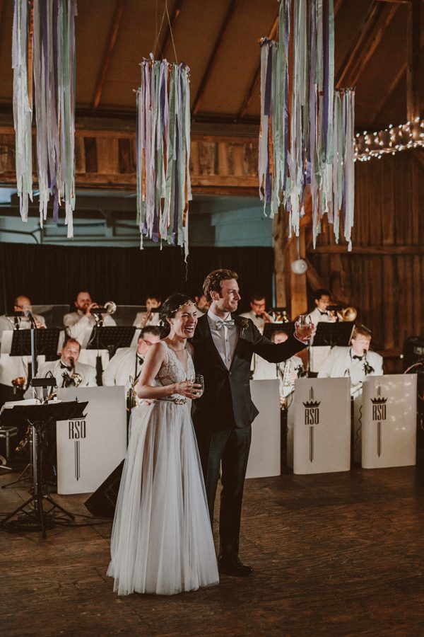 this-ohio-wedding-proves-that-combining-your-favorite-things-can-be-incredibly-chic-31