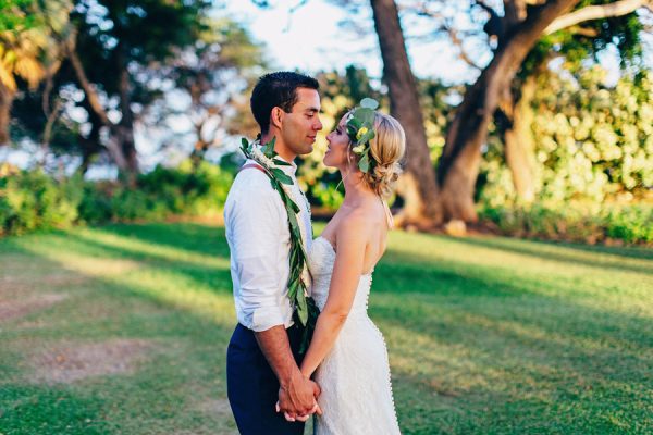 this-olowalu-plantation-house-wedding-marries-hawaiian-tradition-and-new-england-charm-39