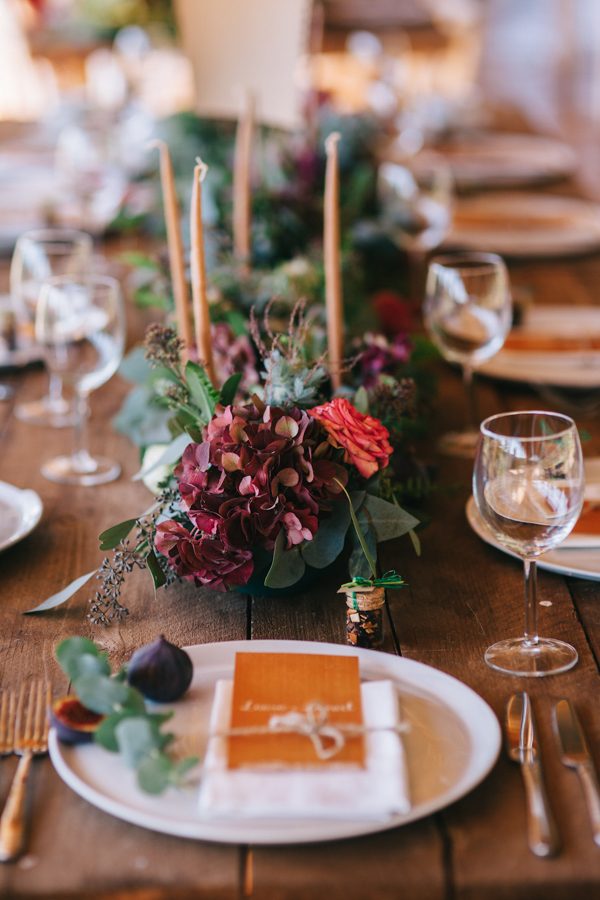 this-romanian-wedding-has-all-the-autumn-decor-inspiration-you-need-22