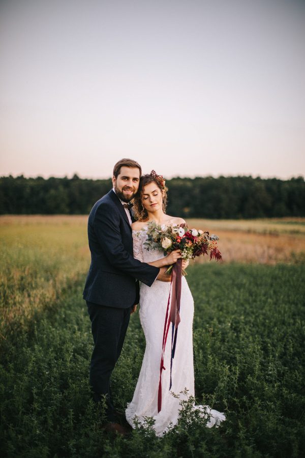 This Romanian Wedding Has All the Autumn Decor Inspiration You Need