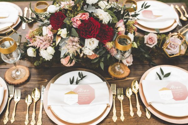 this-wedding-inspiration-proves-that-gold-blush-and-red-is-the-most-romantic-color-palette-12