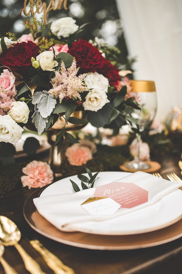 this-wedding-inspiration-proves-that-gold-blush-and-red-is-the-most-romantic-color-palette-13
