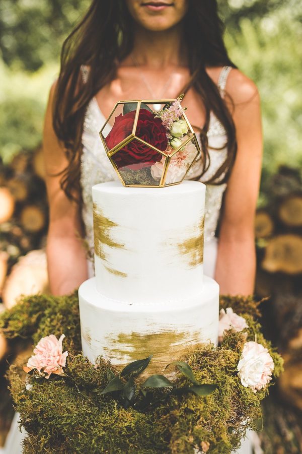this-wedding-inspiration-proves-that-gold-blush-and-red-is-the-most-romantic-color-palette-19