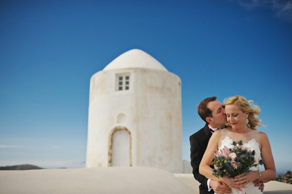 we-love-the-reason-why-this-couple-chose-santorini-for-their-destination-wedding-5