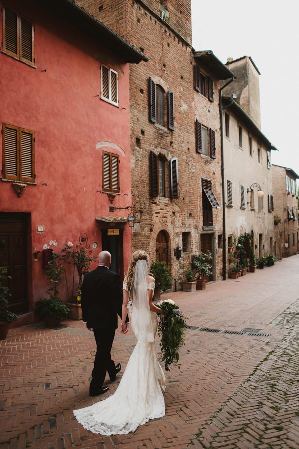 your-jaw-is-going-to-drop-when-you-see-this-gorgeous-tuscan-elopement-33