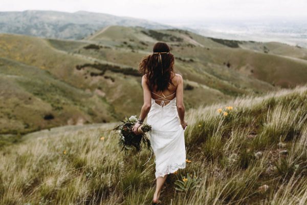 this-couple-took-a-romantic-mountain-hike-before-their-meridell-park-wedding-anni-graham-photography-27