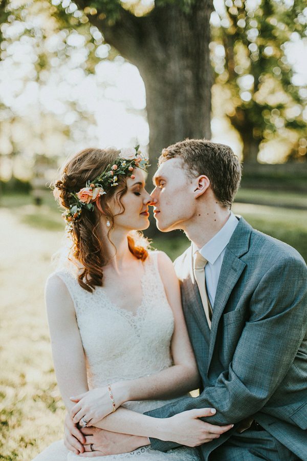 dreamy-coral-and-mint-missouri-wedding-in-the-woods-39