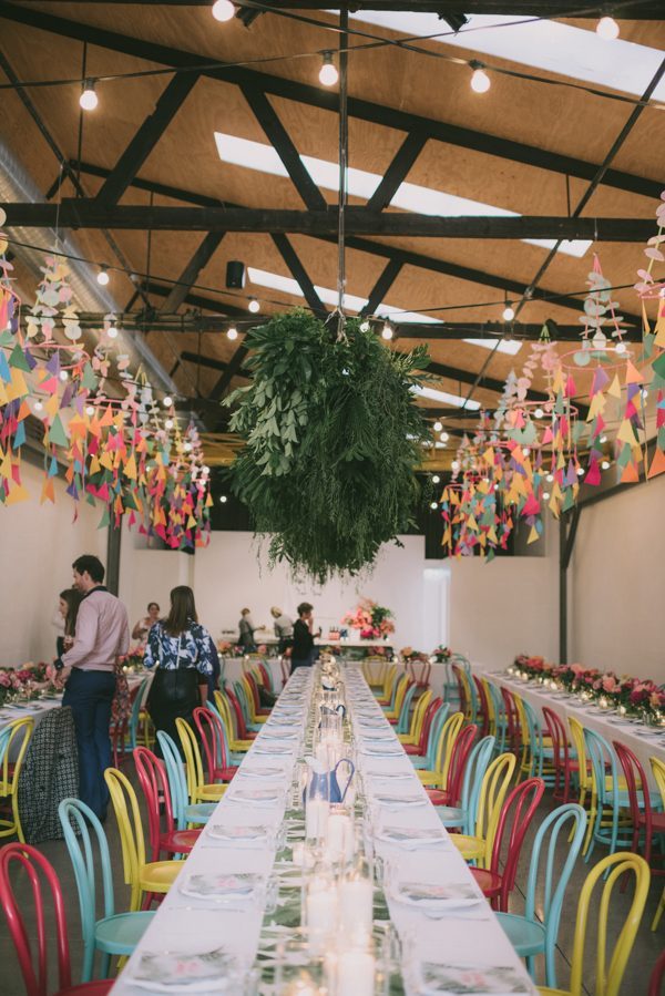 if-you-love-bright-colors-this-heide-modern-art-gallery-wedding-is-for-you-39-600x899