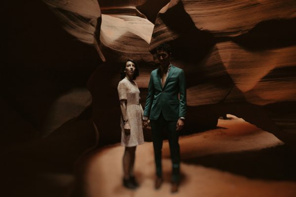 impossibly-adorable-antelope-canyon-and-horseshoe-bend-engagement-session-10