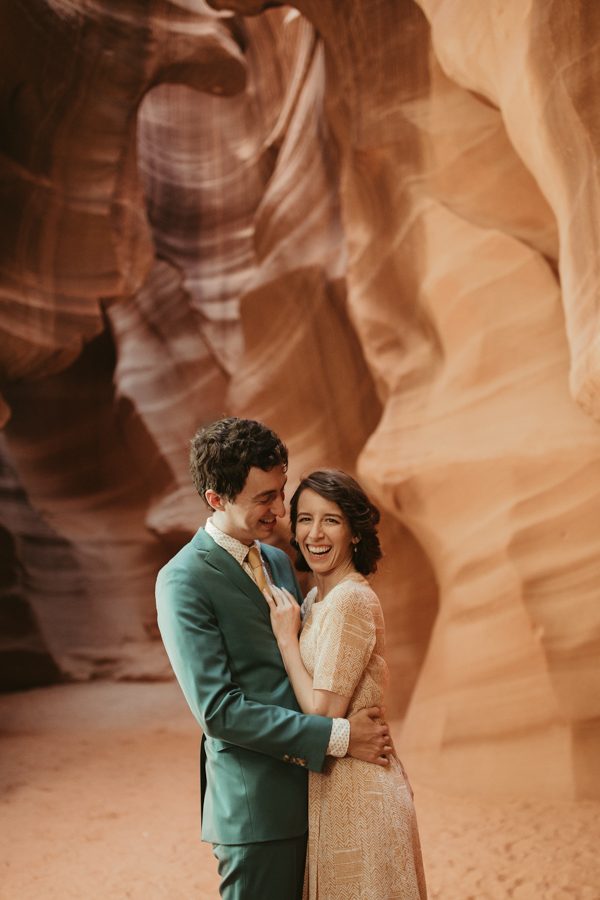 impossibly-adorable-antelope-canyon-and-horseshoe-bend-engagement-session-17