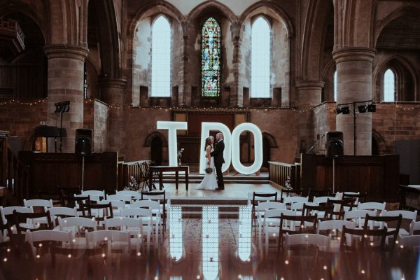this-couple-said-i-do-in-a-big-way-at-their-leeds-wedding-20