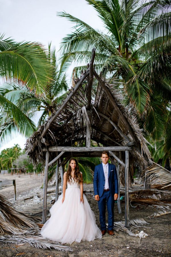 rugged-hawaiian-wedding-photos-on-the-big-island-karina-and-maks-37