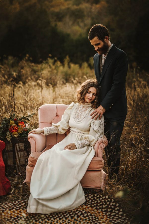 This 70s Wedding Inspiration Truly Looks Like It Came From Another Era Junebug Weddings 