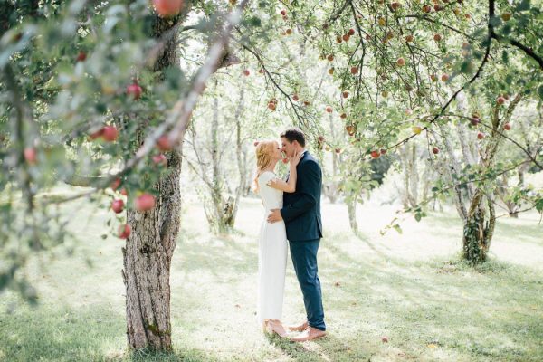 this-michigan-orchard-wedding-at-belsolda-farm-is-quintessentially-autumn-vafa-photography-41