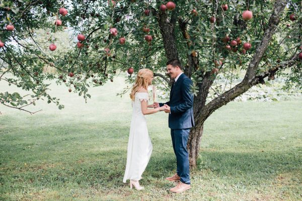 this-michigan-orchard-wedding-at-belsolda-farm-is-quintessentially-autumn-vafa-photography-54