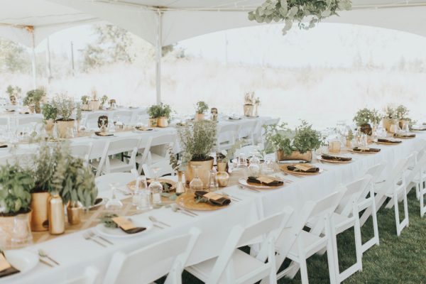 enchanting-british-columbia-wedding-with-a-touch-of-retro-vibes-10