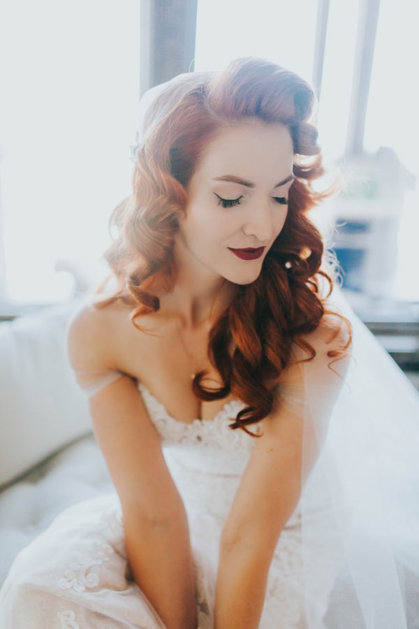 enchanting-british-columbia-wedding-with-a-touch-of-retro-vibes-6