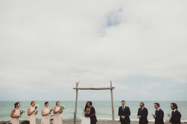 relaxed-waterfront-new-zealand-wedding-at-the-longbeach-estate-10