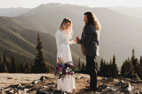 stylish-and-secluded-olympic-national-park-elopement-19