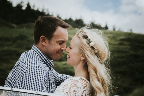 these-newlyweds-took-a-romantic-drive-through-moel-famau-24-hours-after-saying-i-do-10