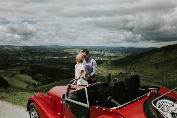 these-newlyweds-took-a-romantic-drive-through-moel-famau-24-hours-after-saying-i-do-14
