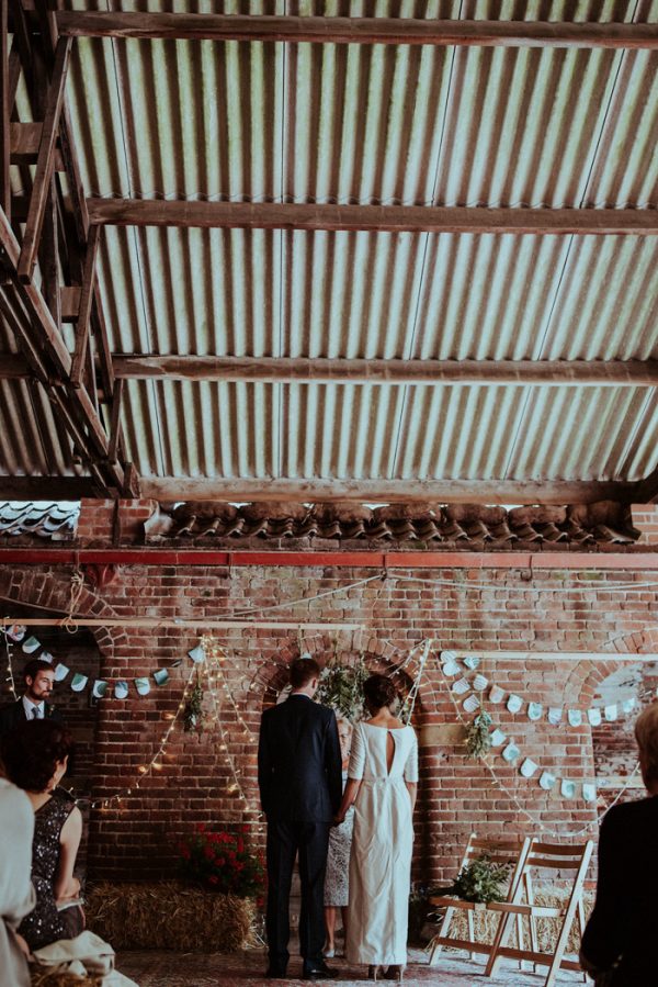 this-couple-put-a-natural-spin-on-their-sledmere-house-barn-wedding-15