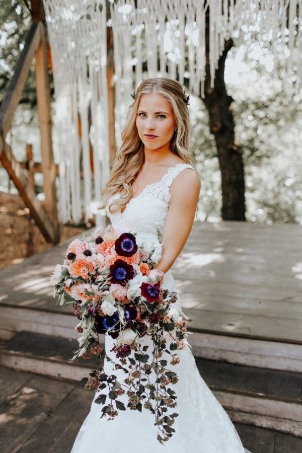 this-fall-wedding-at-southwind-hills-seamlessly-blends-bold-and-soft-styles-9