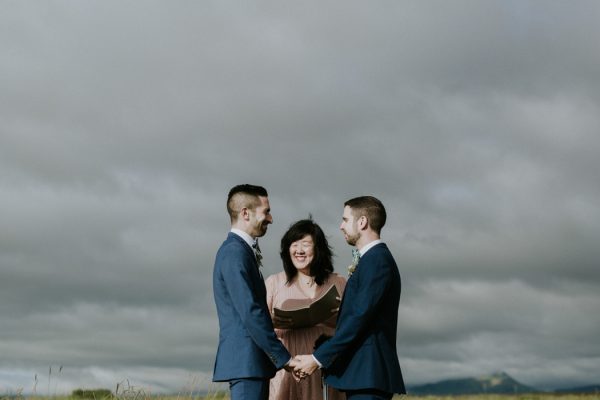this-gorgeous-marfa-wedding-captures-the-magic-of-west-texas-30