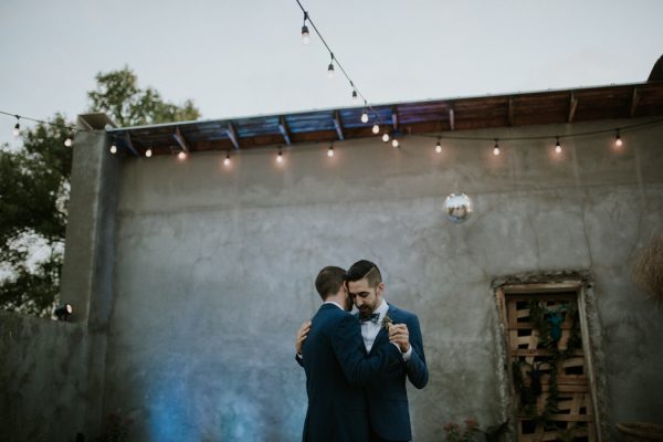 this-gorgeous-marfa-wedding-captures-the-magic-of-west-texas-40