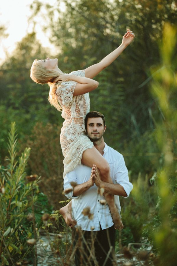 this-ultra-flexible-couple-had-a-yoga-engagement-in-the-woods-16