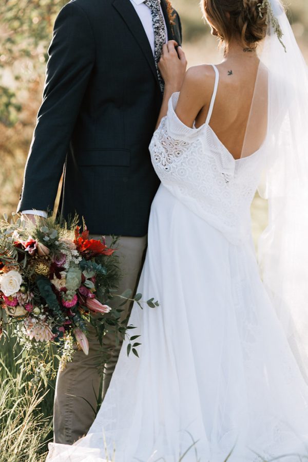 we-have-a-feeling-this-fall-wedding-inspiration-is-exactly-what-youre-looking-for-14