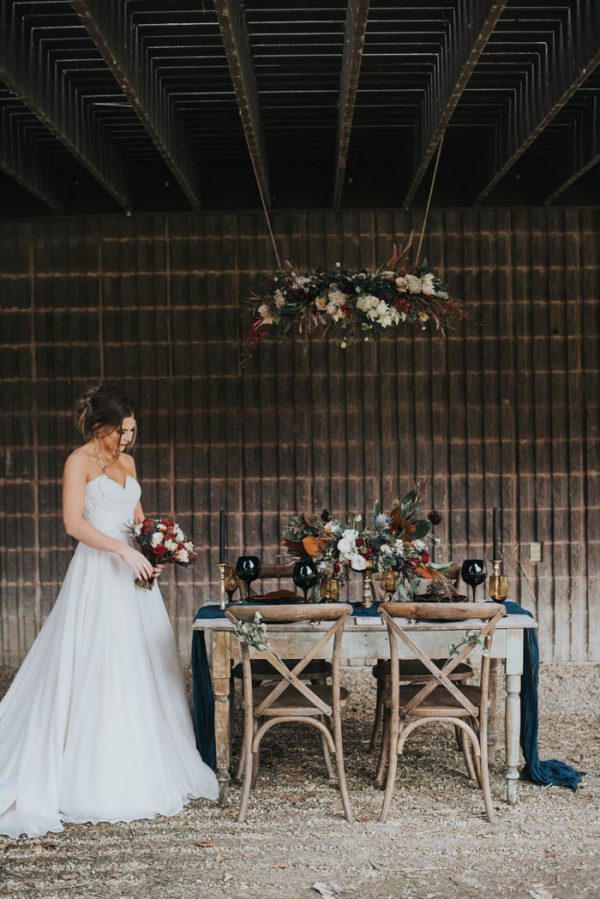 get-your-moody-color-palette-inspiration-from-this-late-fall-wedding-shoot-lindsay-nickel-photography-28