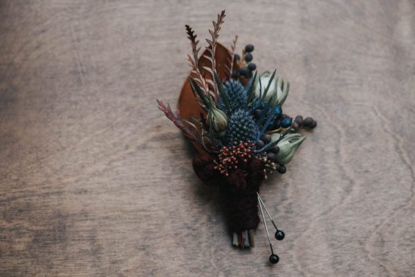 get-your-moody-color-palette-inspiration-from-this-late-fall-wedding-shoot-lindsay-nickel-photography-9