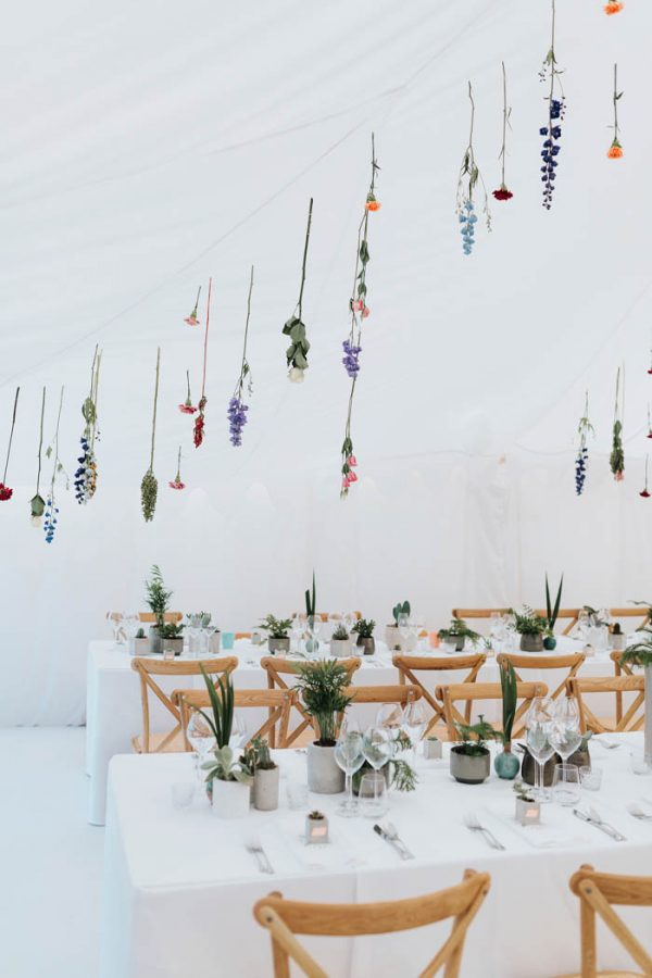minimalist-botanical-wedding-in-a-london-backyard-miss-gen-photography-5