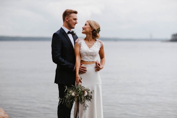 naturally-beautiful-waterfront-wedding-in-finland-patrick-karkkolainen-27