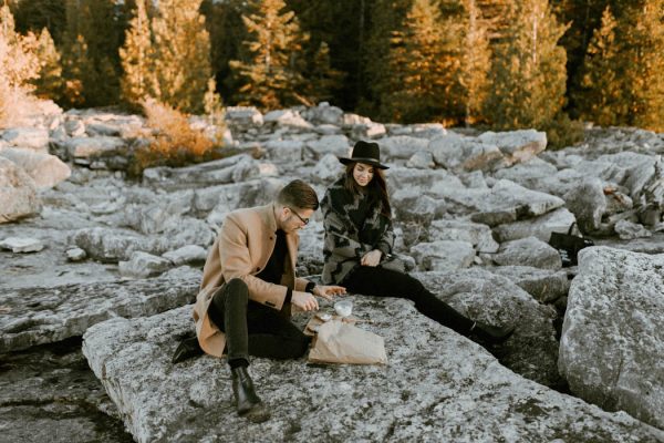 this-blogger-couple-celebrated-their-engagement-in-bruce-peninsula-national-park-inna-yasinska-photography-18