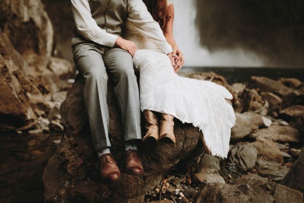travel-inspired-wedding-in-the-woods-of-north-bend-wa-anni-graham-photography-13