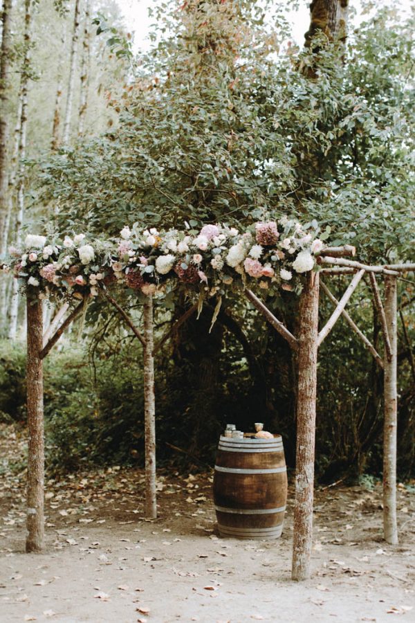 travel-inspired-wedding-in-the-woods-of-north-bend-wa-anni-graham-photography-28