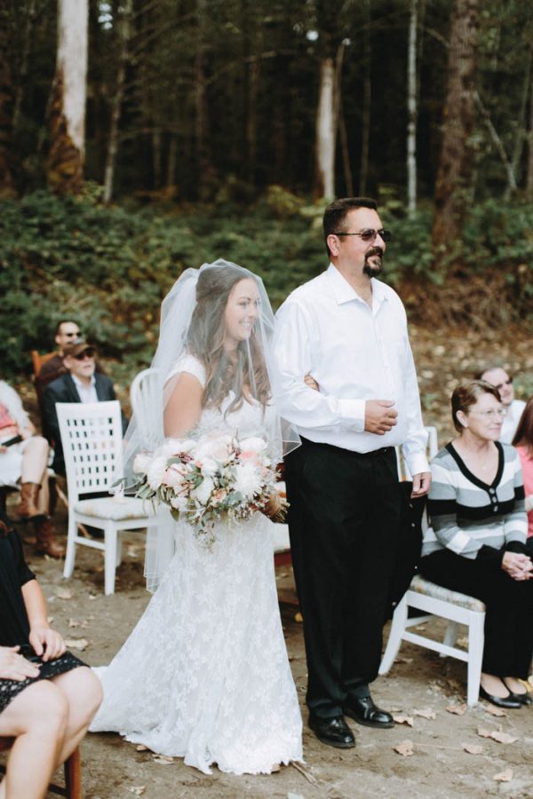 travel-inspired-wedding-in-the-woods-of-north-bend-wa-anni-graham-photography-30