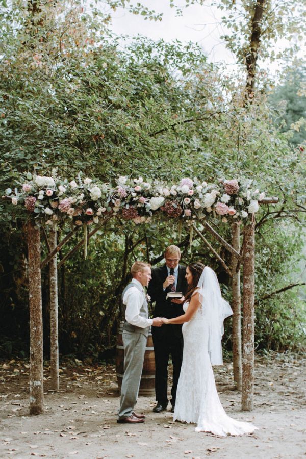 travel-inspired-wedding-in-the-woods-of-north-bend-wa-anni-graham-photography-32
