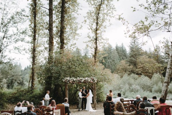 travel-inspired-wedding-in-the-woods-of-north-bend-wa-anni-graham-photography-35